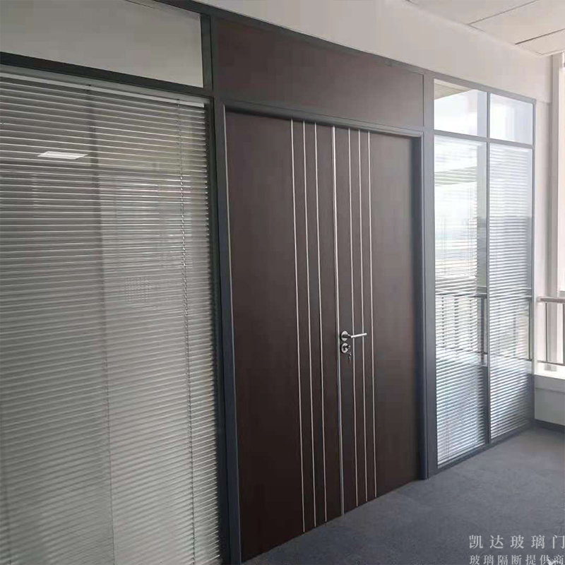 濟(jì)南玻璃隔斷為何受歡迎？